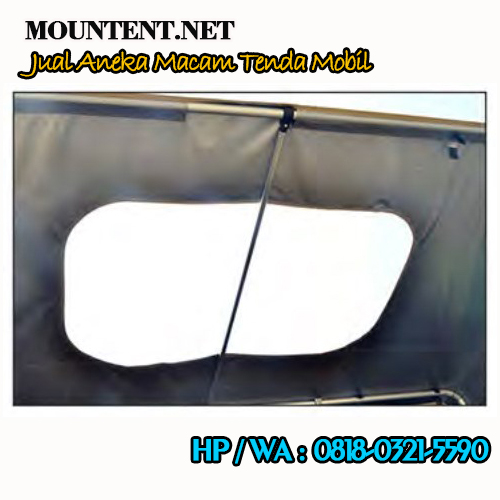 Tampilan jendela tenda mobil